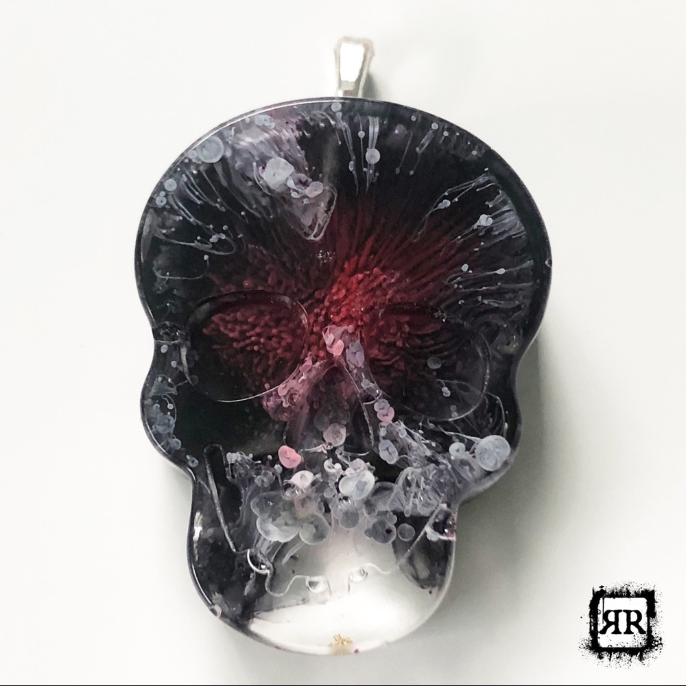 SOLD🖤Black Skull Halloween Jewelry/Keychain/Charm